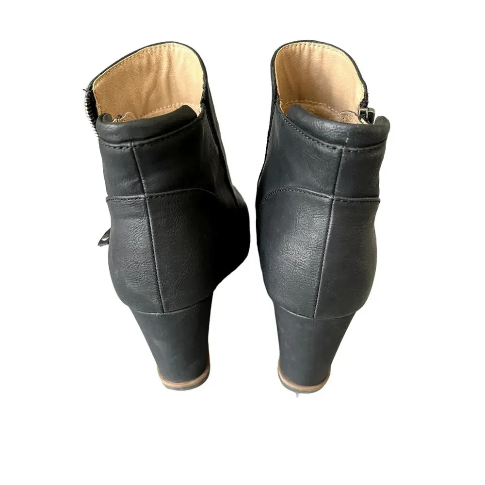 Soul Naturalizer Black Haley Booties Size 10